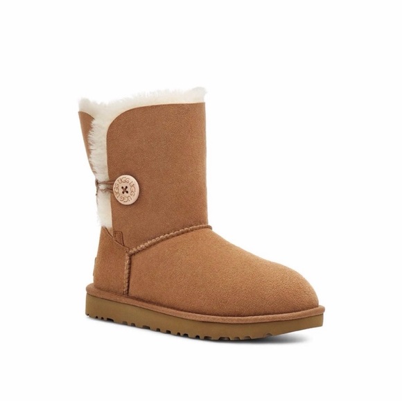Ugg Bailey Button Chestnut